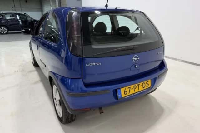Opel Corsa (2004) thumbnail 5