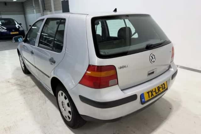 Volkswagen Golf (1998) thumbnail 5