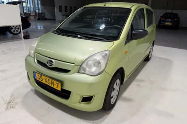 Daihatsu Cuore (2010) thumbnail 2