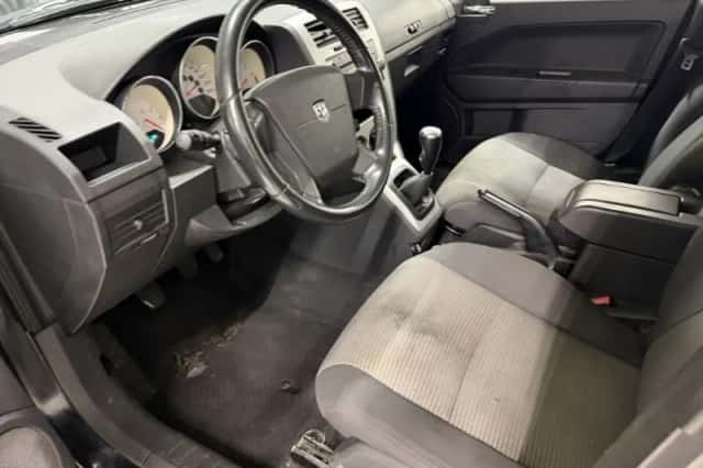Dodge Caliber (2009) thumbnail 6