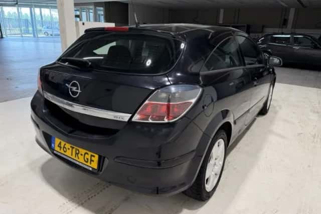 Opel Astra (2006) thumbnail 4