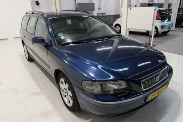 Volvo V70 (2003) thumbnail 2
