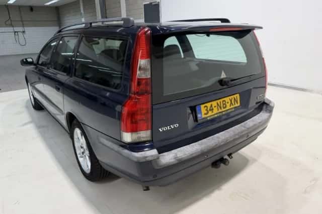 Volvo V70 (2003) thumbnail 5