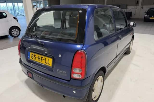 Daihatsu Cuore (2001) thumbnail 4