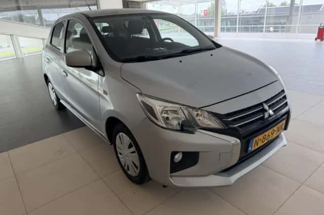 Mitsubishi Space Star (2021) thumbnail 2