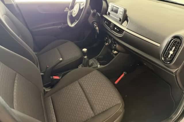 Kia Picanto (2021) thumbnail 3
