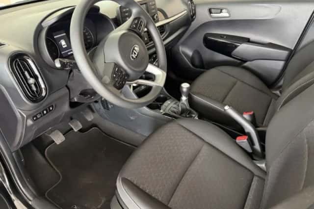 Kia Picanto (2021) thumbnail 6