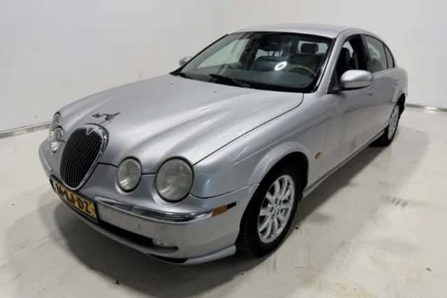 Jaguar S-Type (2003) thumbnail 1