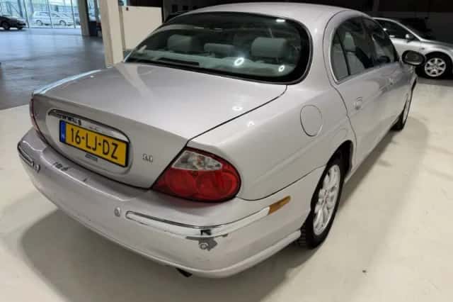 Jaguar S-Type (2003) thumbnail 4