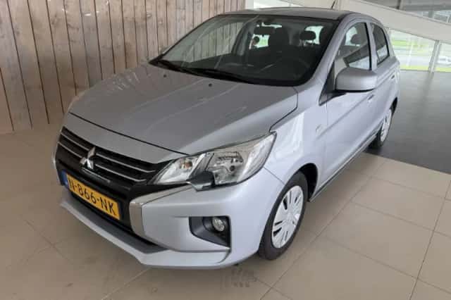 Mitsubishi Space Star (2021) thumbnail 1
