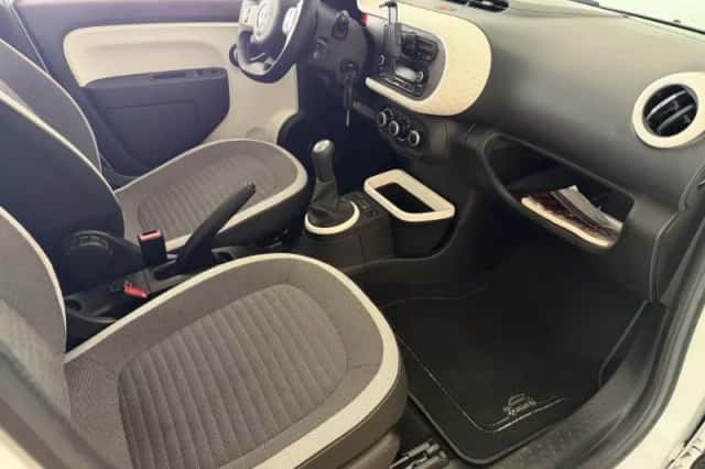 Renault Twingo (2018) thumbnail 2