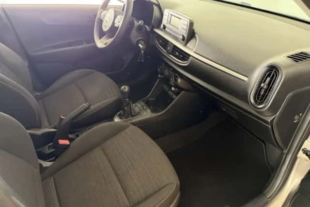 Kia Picanto (2019) thumbnail 3