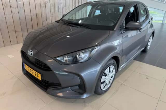 Toyota Yaris (2021) thumbnail 1