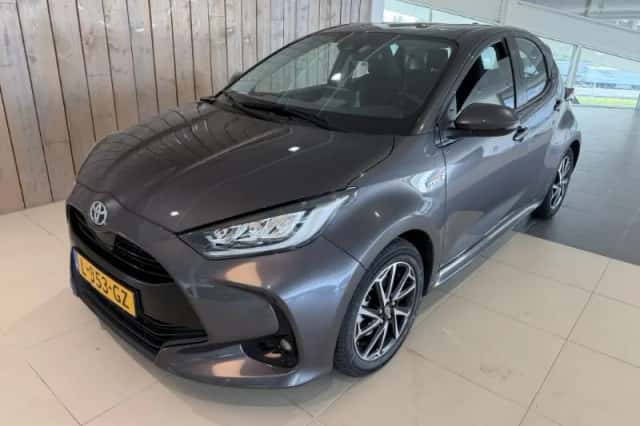 Toyota Yaris (2021) thumbnail 1