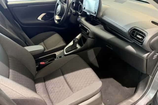 Toyota Yaris (2021) thumbnail 6