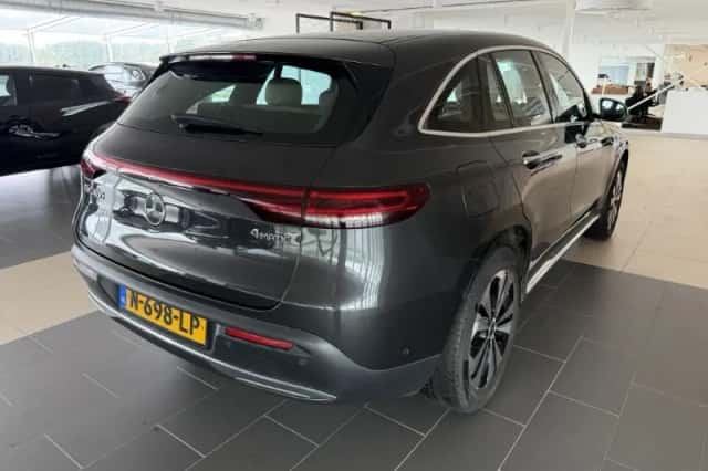 Mercedes-Benz EQC (2021) thumbnail 4