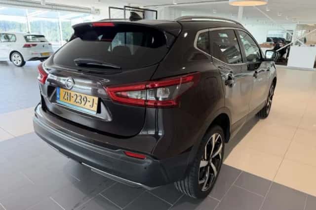Nissan Qashqai (2019) thumbnail 3