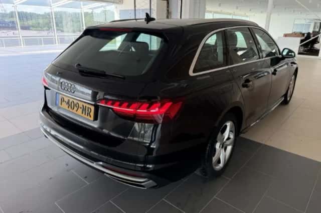 Audi A4 (2022) thumbnail 4