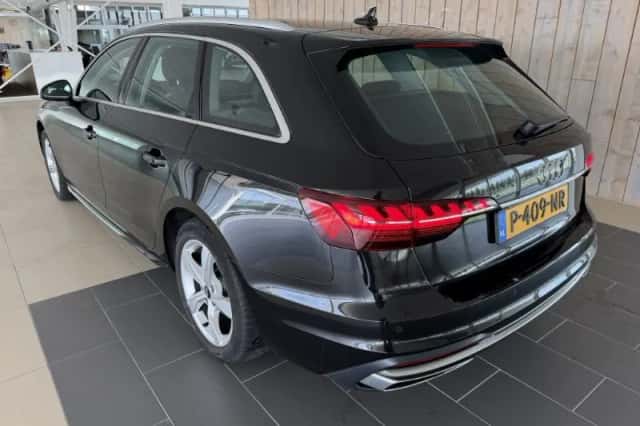 Audi A4 (2022) thumbnail 5