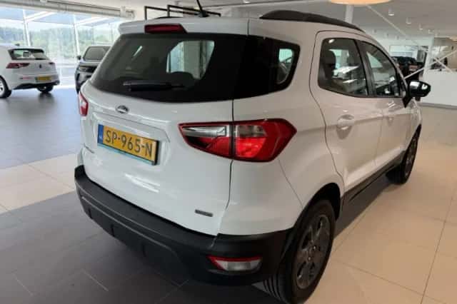 Ford EcoSport (2018) thumbnail 3