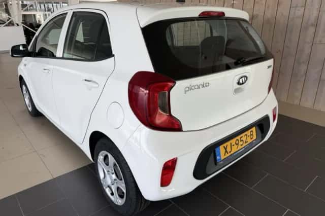 Kia Picanto (2019) thumbnail 4