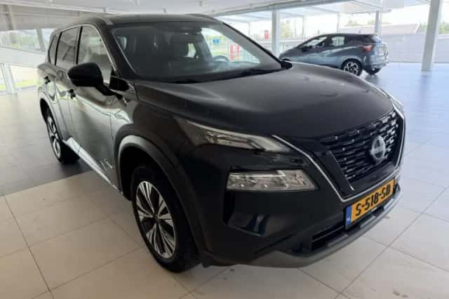 Nissan X-Trail (2023) thumbnail 2