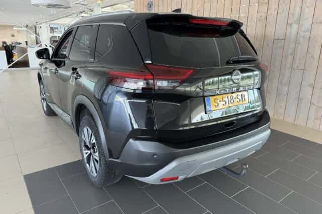 Nissan X-Trail (2023) thumbnail 4