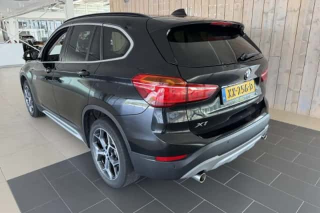 BMW X1 (2019) thumbnail 4
