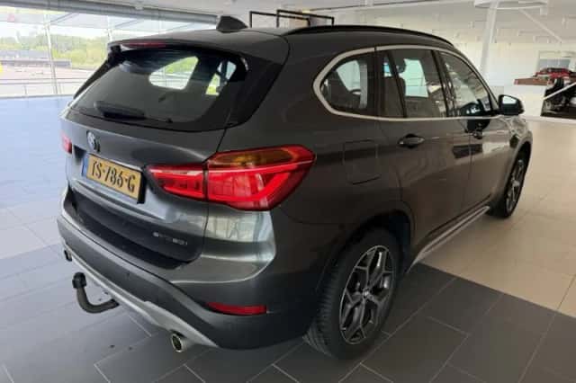 BMW X1 (2018) thumbnail 3