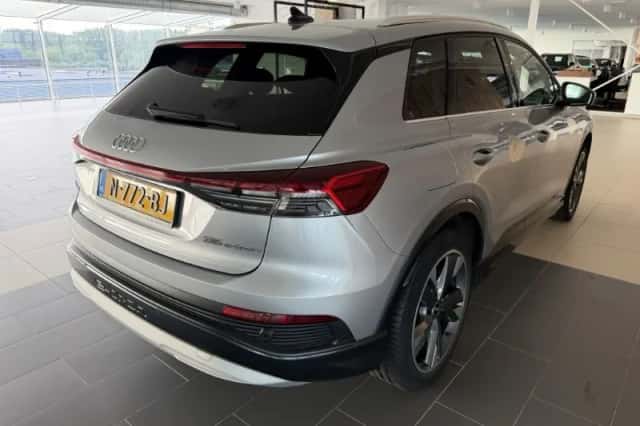 Audi Q4 e-tron (2021) thumbnail 3