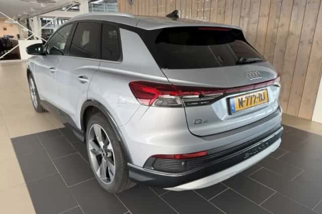 Audi Q4 e-tron (2021) thumbnail 4