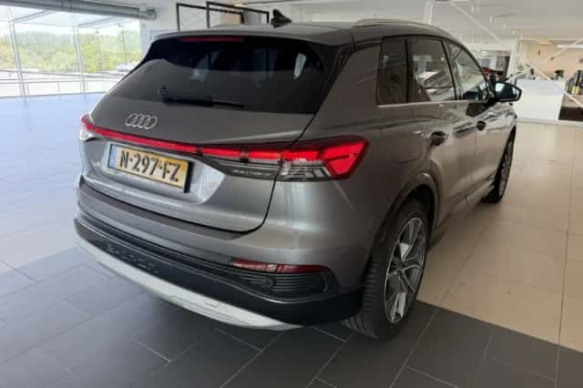 Audi Q4 e-tron (2021) thumbnail 3
