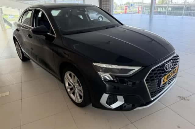 Audi A3 (2021) thumbnail 2