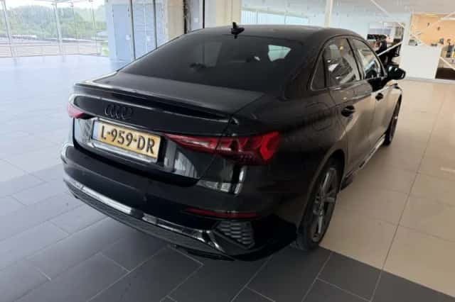 Audi A3 (2021) thumbnail 3