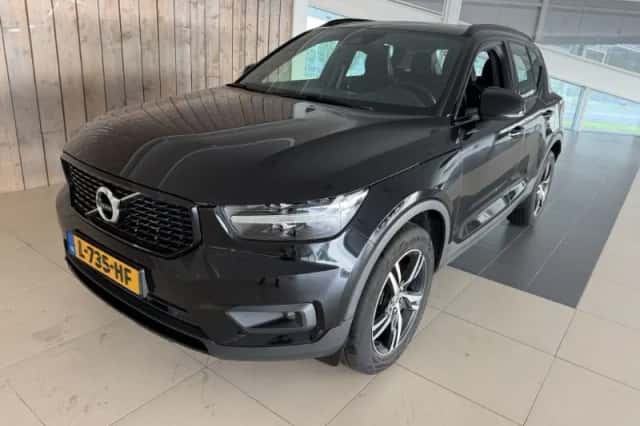 Volvo XC40 (2021) thumbnail 1