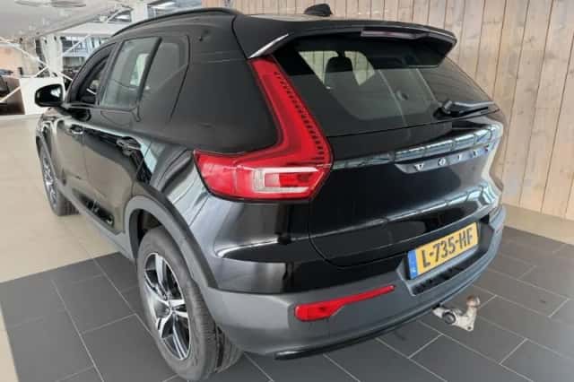 Volvo XC40 (2021) thumbnail 5