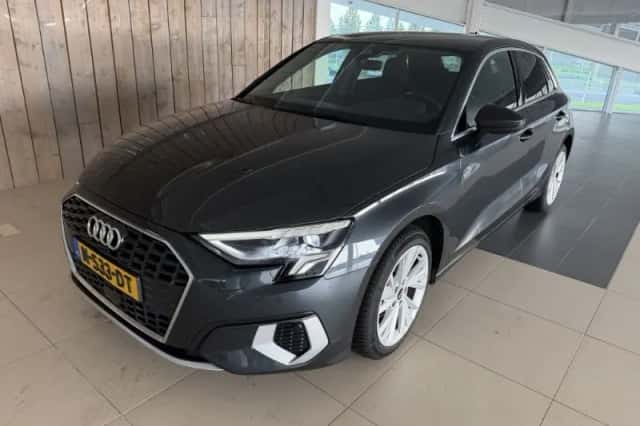Audi A3 (2021) thumbnail 1