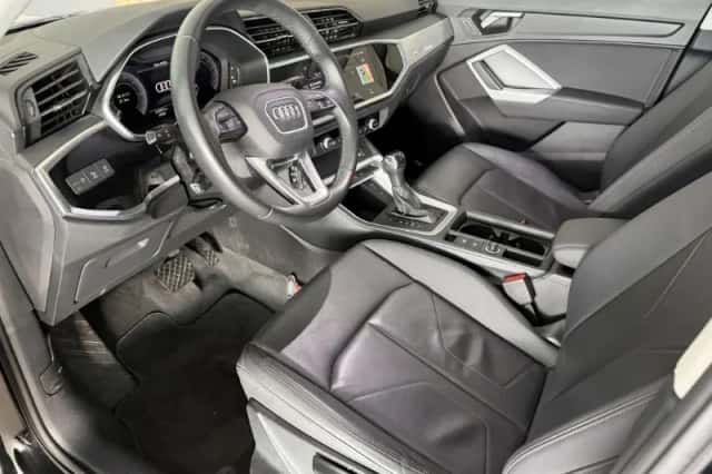 Audi Q3 (2022) thumbnail 6