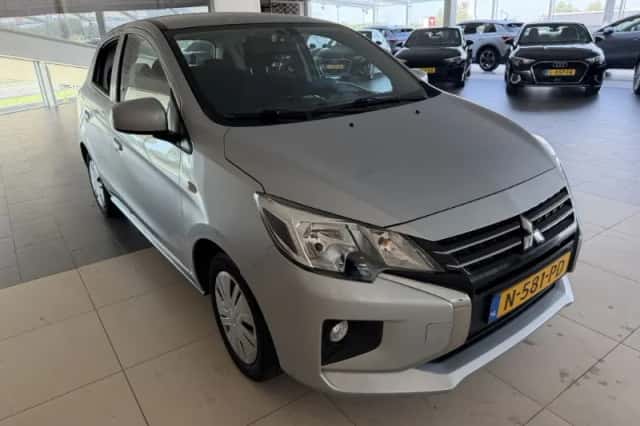 Mitsubishi Space Star (2021) thumbnail 2