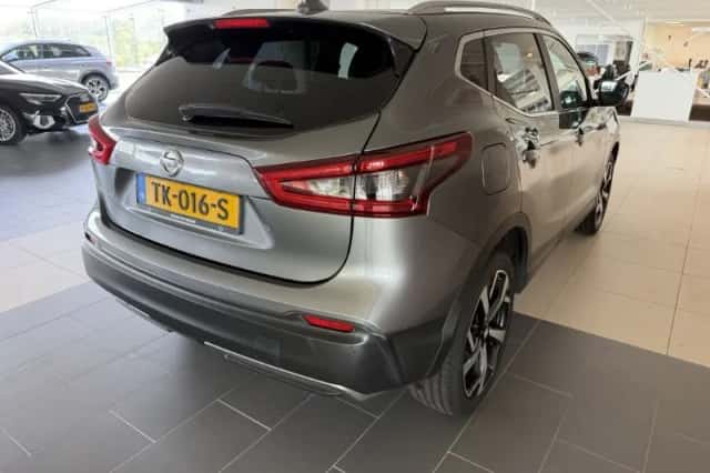 Nissan Qashqai (2018) thumbnail 4
