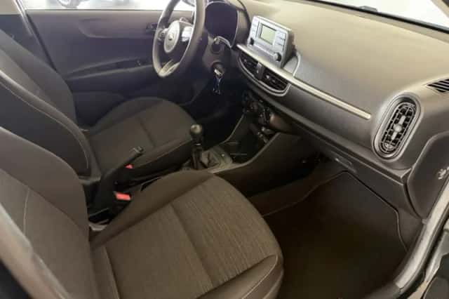 Kia Picanto (2019) thumbnail 3