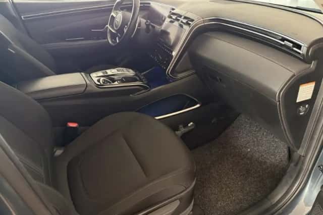 Hyundai Tucson (2022) thumbnail 3
