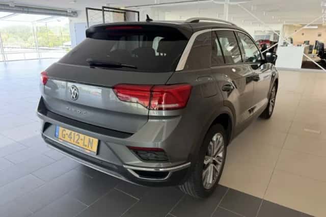 Volkswagen T-Roc (2019) thumbnail 3