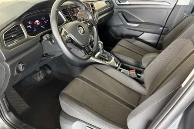 Volkswagen T-Roc (2019) thumbnail 5