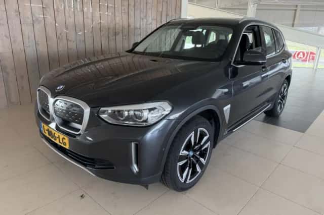 BMW iX3 (2021) thumbnail 1