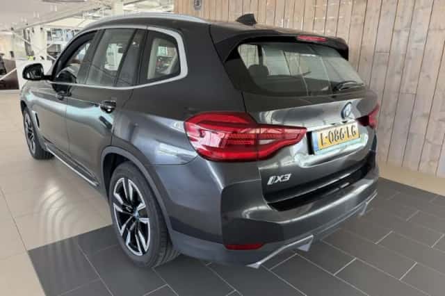 BMW iX3 (2021) thumbnail 4