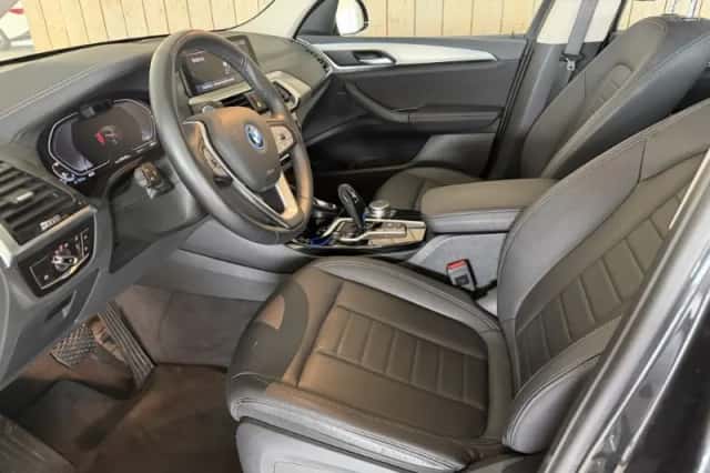 BMW iX3 (2021) thumbnail 5