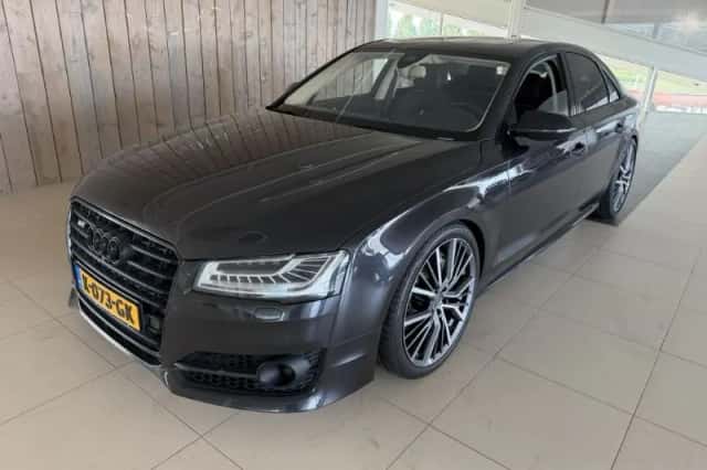 Audi S8 (2015) thumbnail 1
