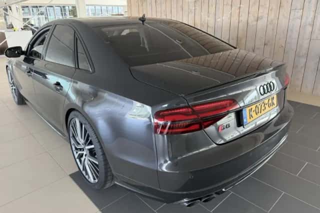 Audi S8 (2015) thumbnail 4