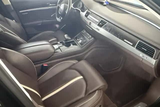 Audi S8 (2015) thumbnail 6